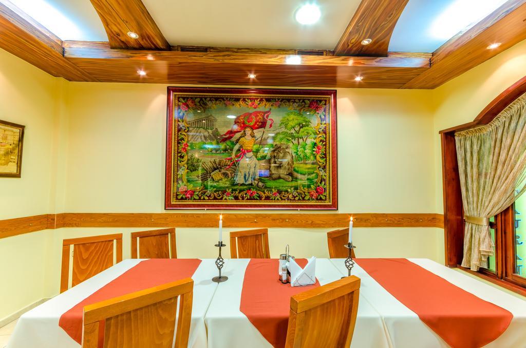 Hotel Cosmos Asenowgrad Zewnętrze zdjęcie